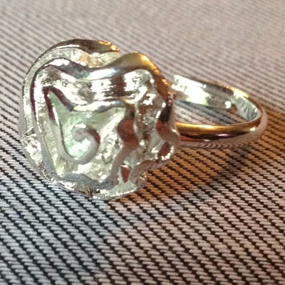 (D1) Pretty Ring